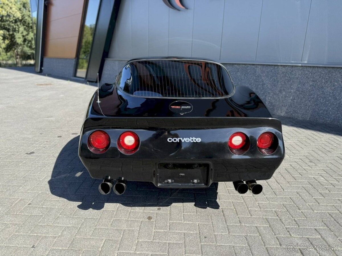 Chevrolet Corvette C3 z roku 1981 Stingray - 3