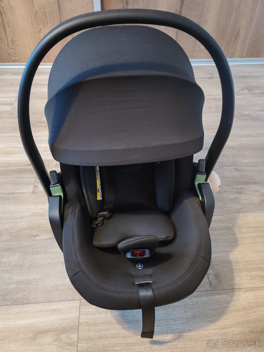 Autosedačka Thule Maple Black - 3