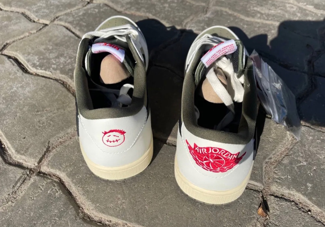 Jordan 1 Retro Travis Scott “Medium Olive” - 3