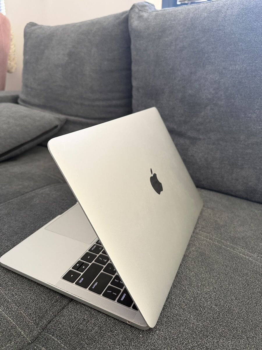 MacBook Pro 13” 2017 - Novy macOS - 3