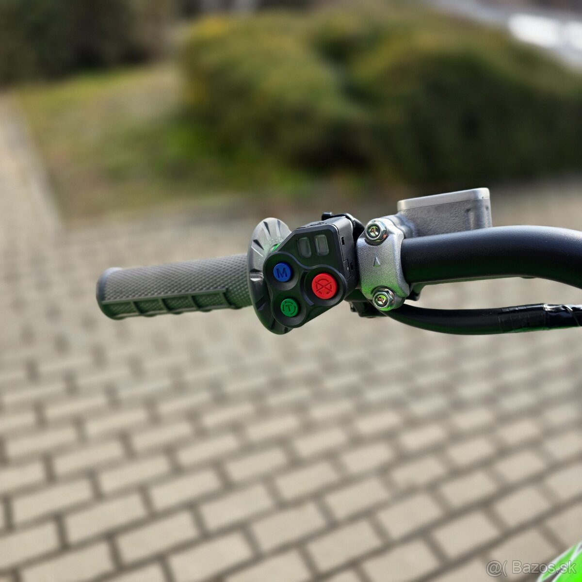 Kawasaki KX 450 - 0 mth - brembo brzdy - akcia