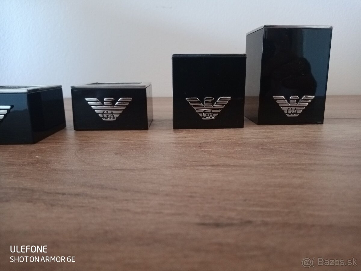 Giorgio Armani stojančeky - 3