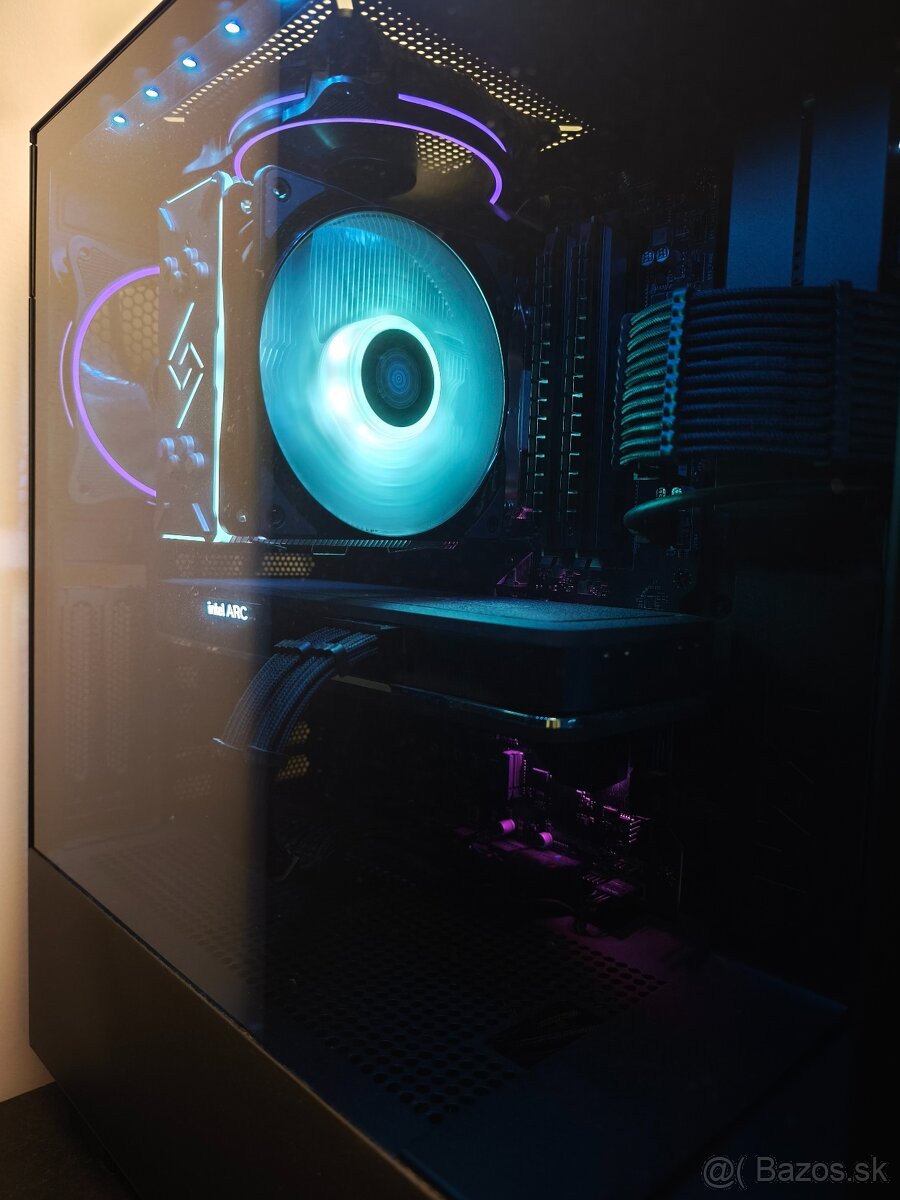 Predám herné PC + Monitor. Komplet cena € 650,- - 3