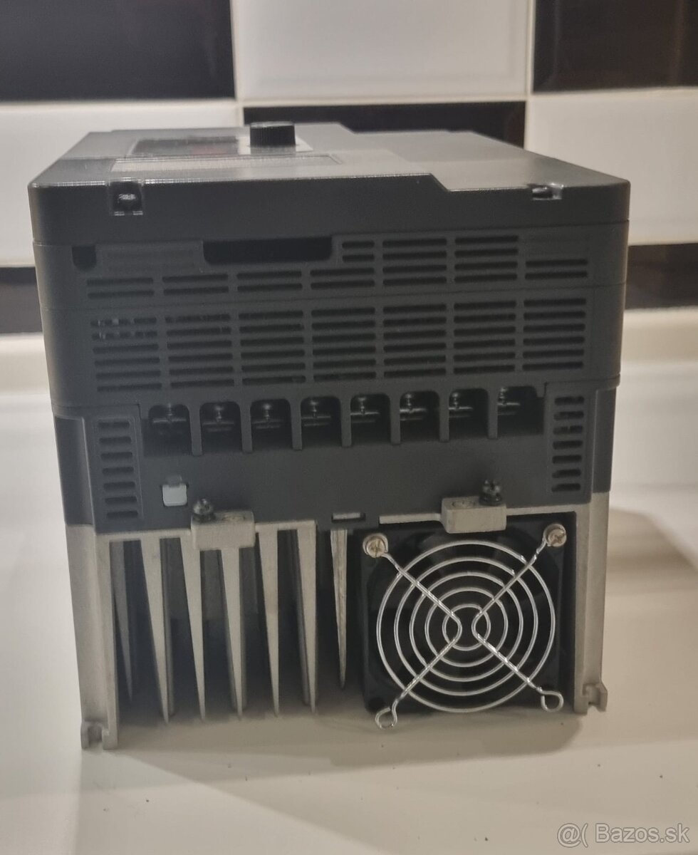 Predám frekvenčný menič TECO E510, 7.5 kW - 3