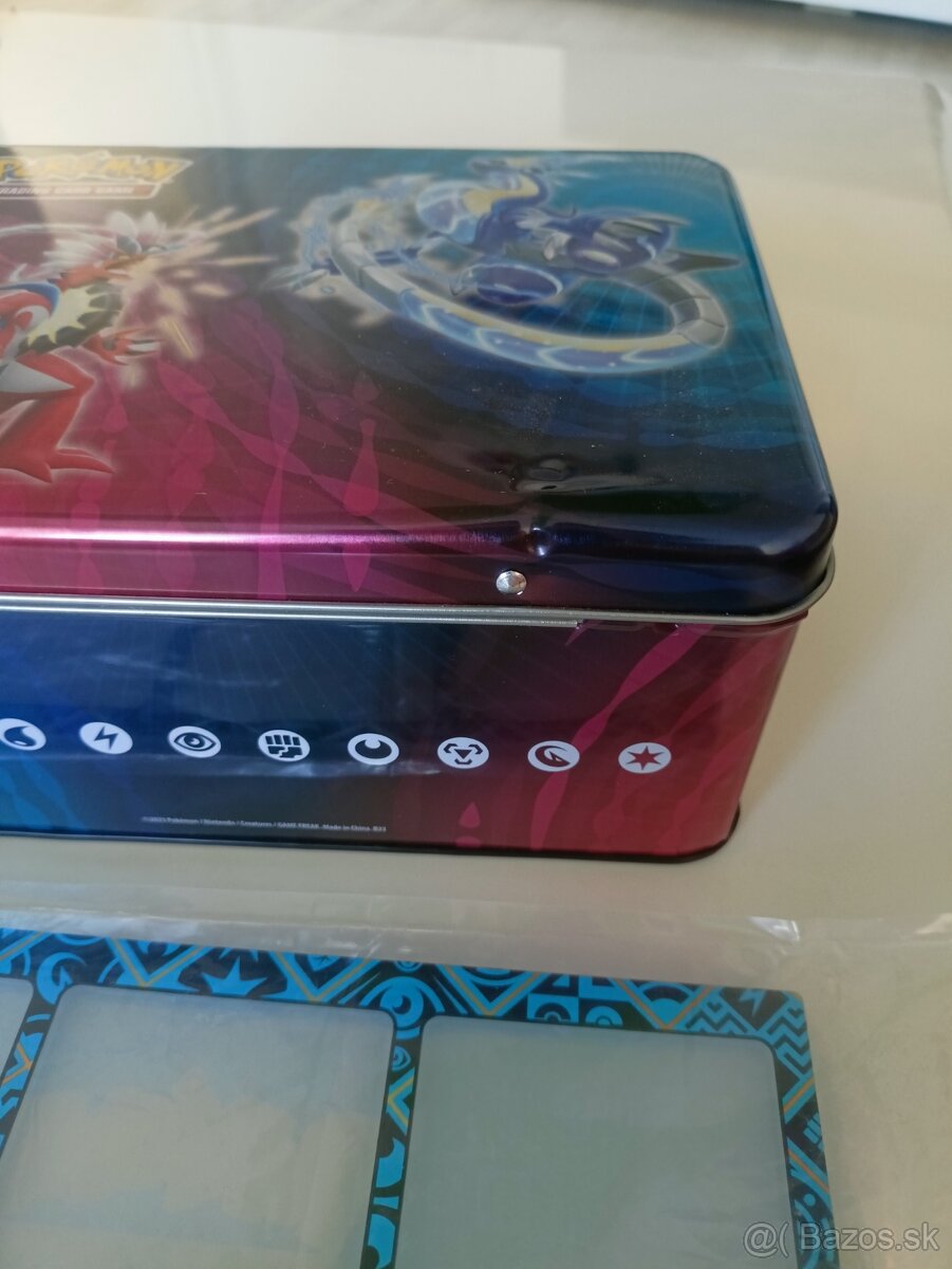 Pokémon kufrík + magnetický stojan na 3 karty - 3