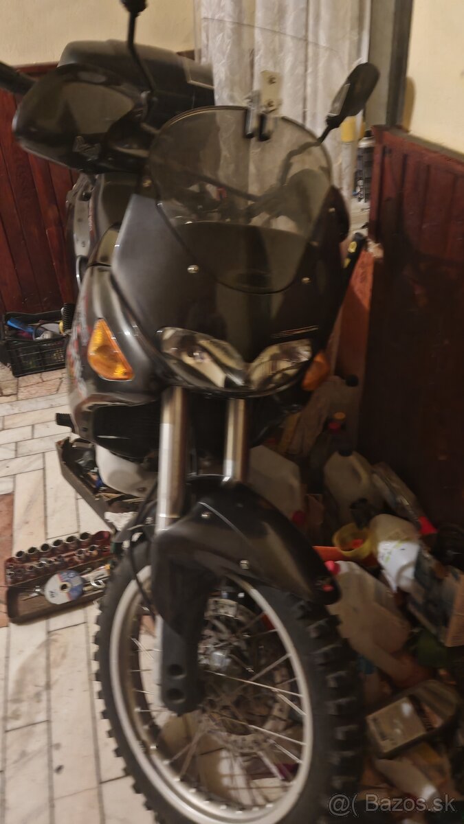 Aprilia 650 pegaso Cube 2000