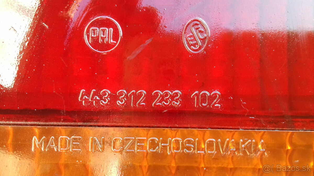 Škoda 105 - 120 L . zadné svetlo - 3