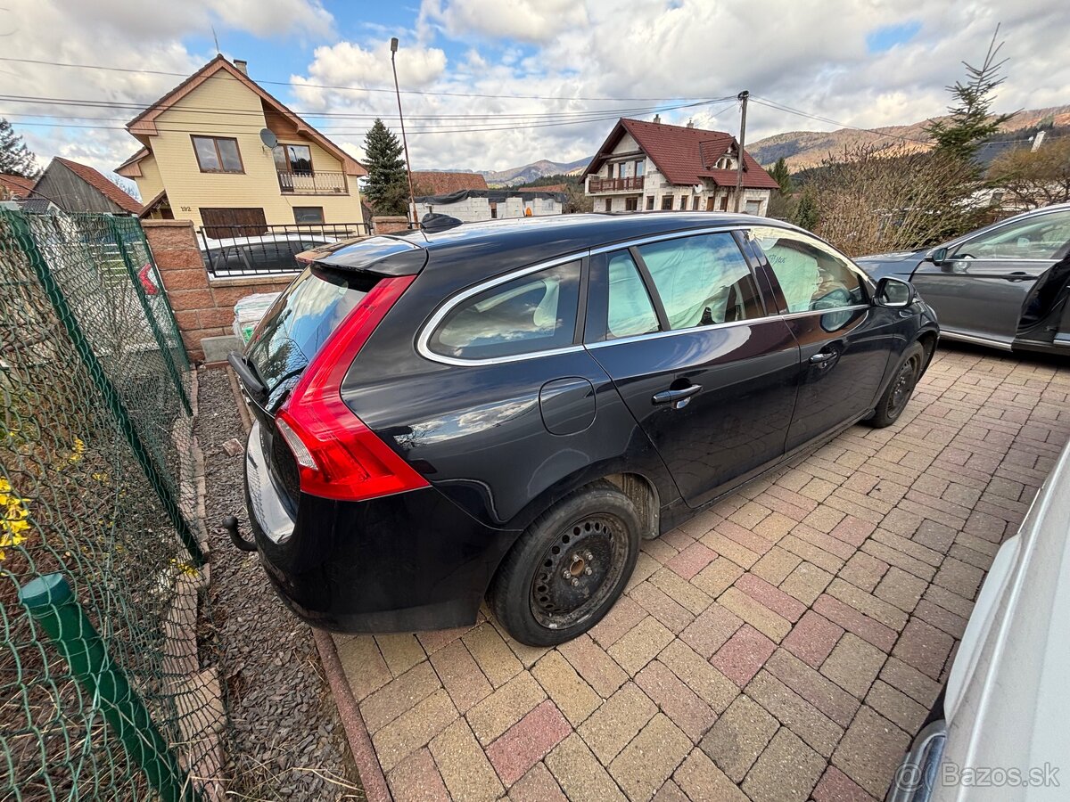 Volvo v60 rozpredam diely, 1,6 hdi e-drive 84kw powershift - 3