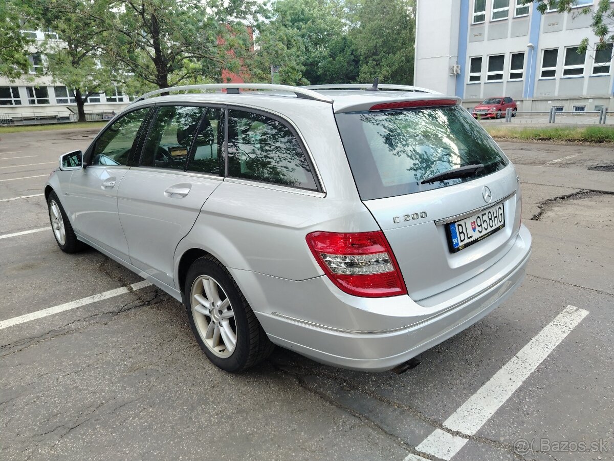 Mercedes - 3