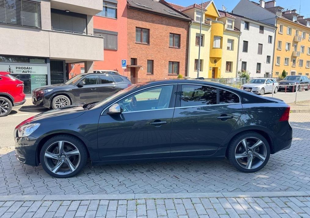 Volvo S60, 2.4D5 R-Design servis.historie - 3