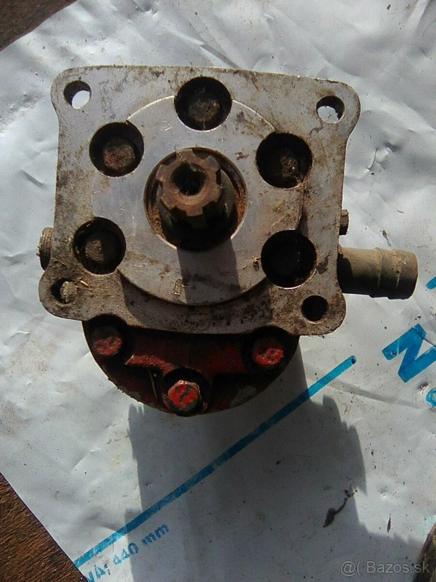 predám čerpadlo k výrobe na malotraktor - 3