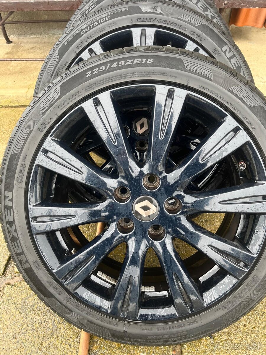 RENAULT R18 elektróny + 1× R18 rezerva - 3