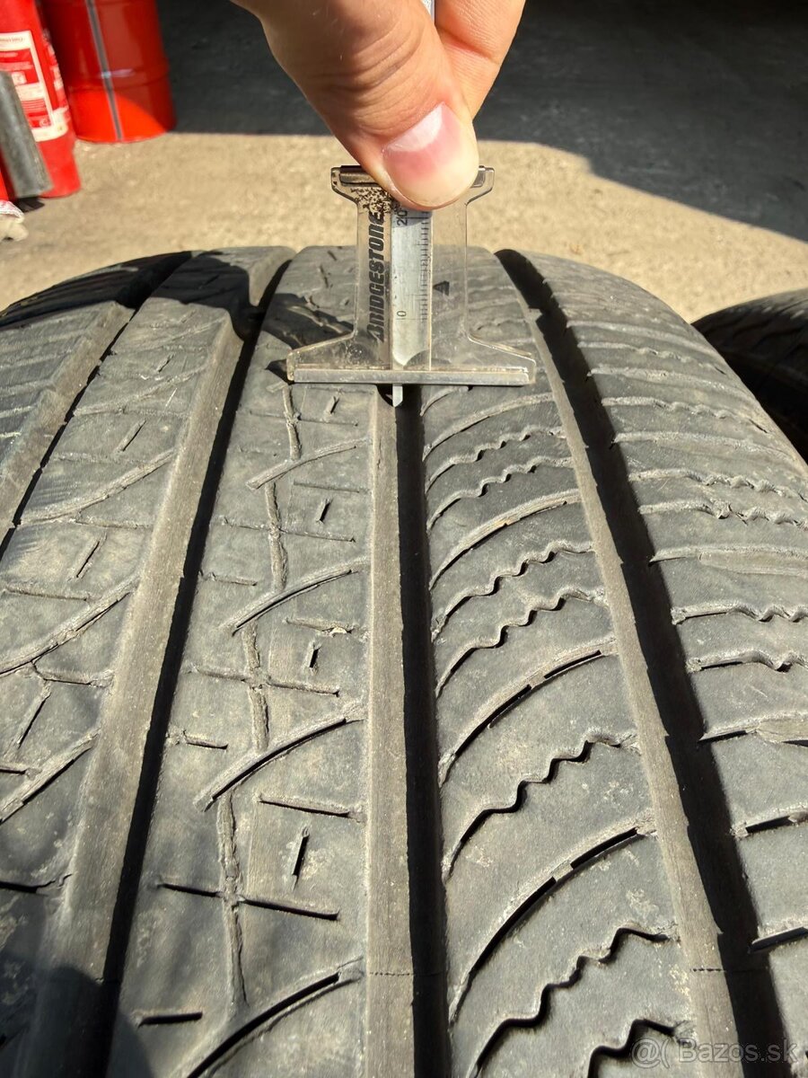 Predám Pirelli Scorpion Zero 255/60 R20 - 3