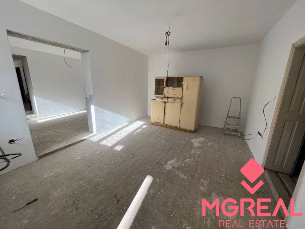 Rodinný dom v rekonštrukcii Blesovce - 3