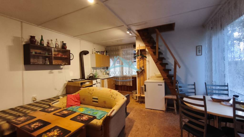 Zateplená chata pri Sklabinskom rybníku okres Veľký Krtíš. - 3