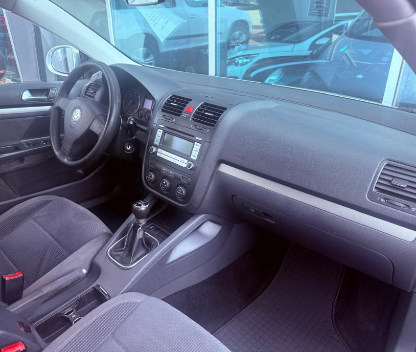 Volkswagen Golf 1.9 TDI Combi SK ŠPZ - 3