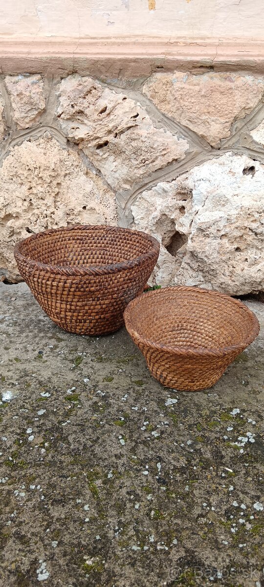 Stojan, koreničky, kandlička, peračník, ošatka.. - 3