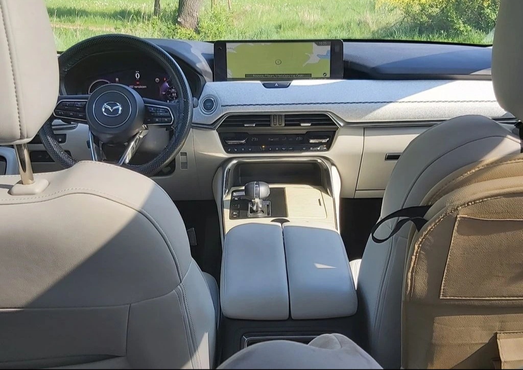 Mazda CX-60, Mazda CX-60 PHEV Takumi - 3