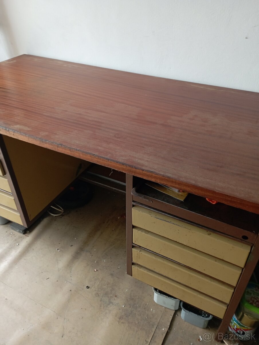 Pracovný stôl - 3
