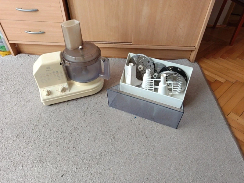 Kuchynský robot ETA 0024 - 3