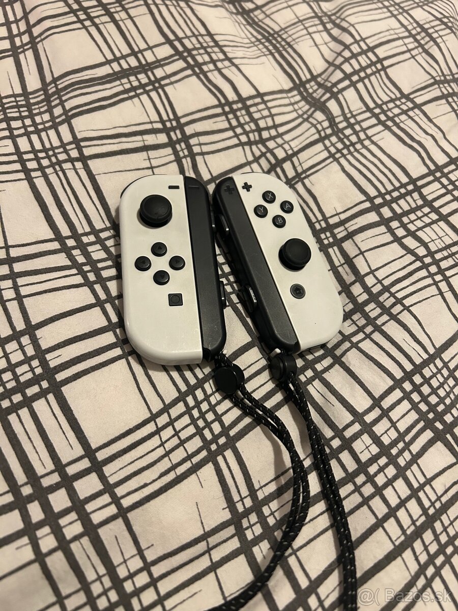 Nintendo Switch OLED WHITE + Hra - 3