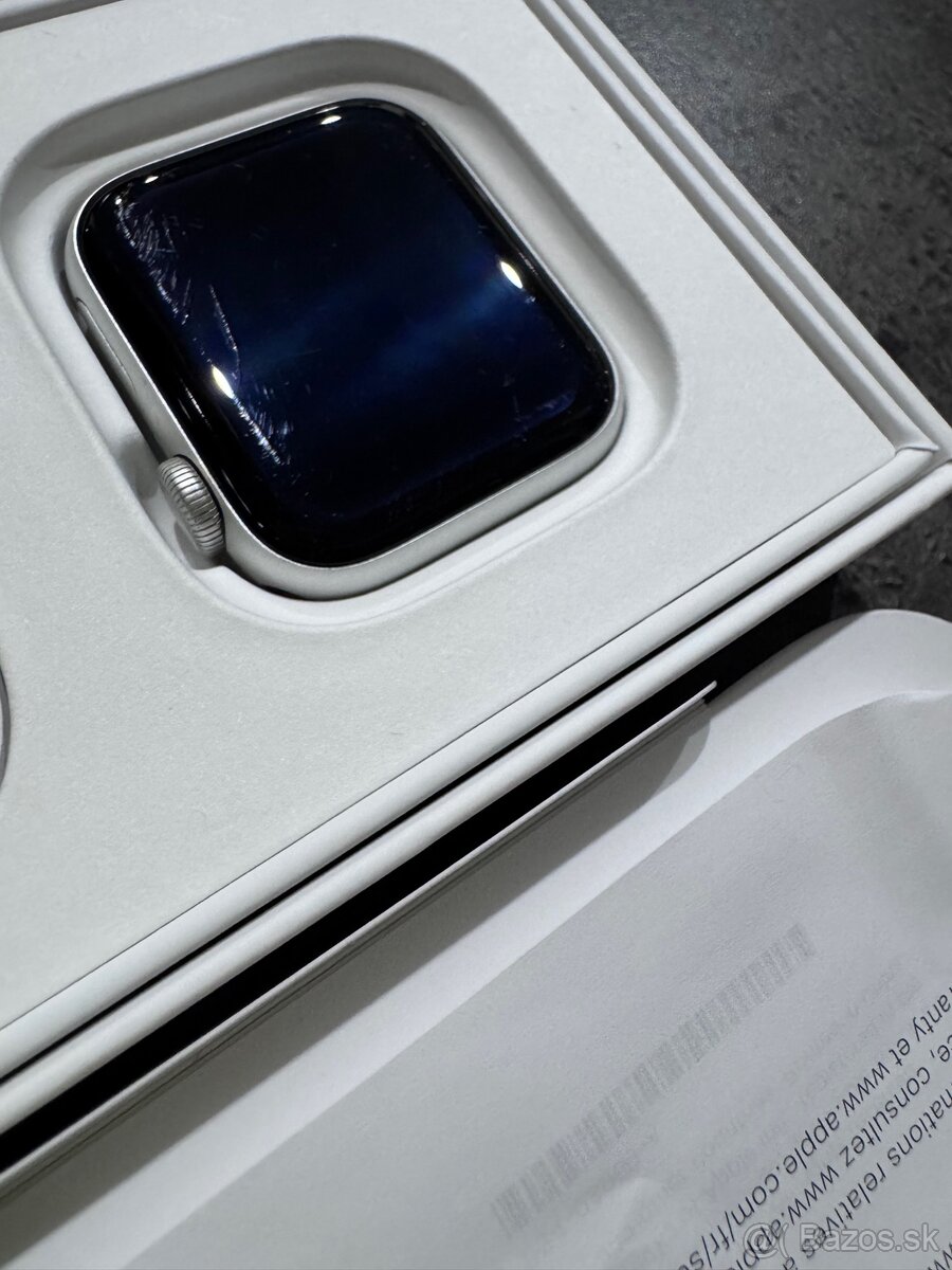 Apple Watch SE 40 - 3