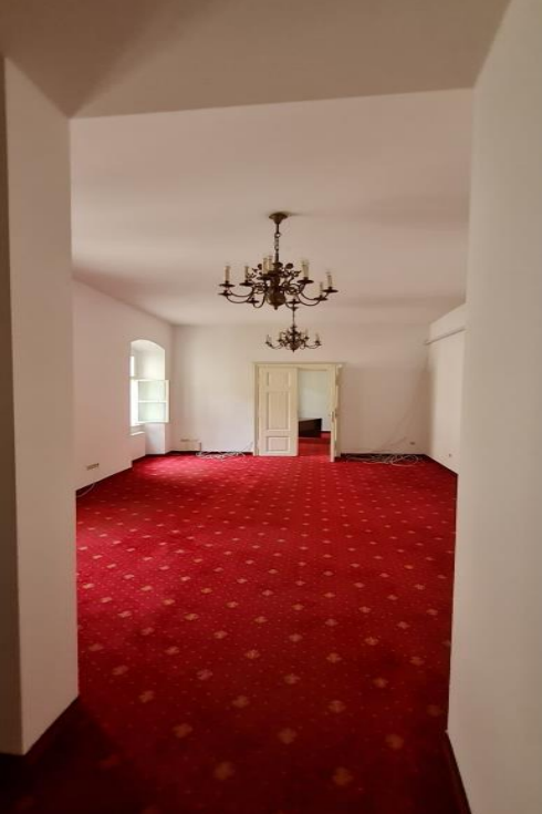 Reprezentatívny celok 3 kancelárií s vlastnou kuchynku v his - 3