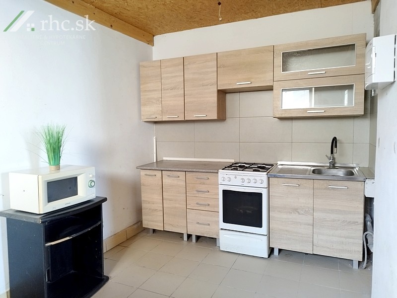 65.000€ za DOM s prístreškom - ul. Bokšanská, Stropkov - 3