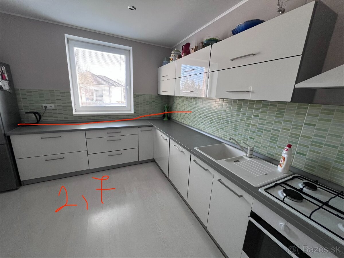 Kuchynská linka - 3