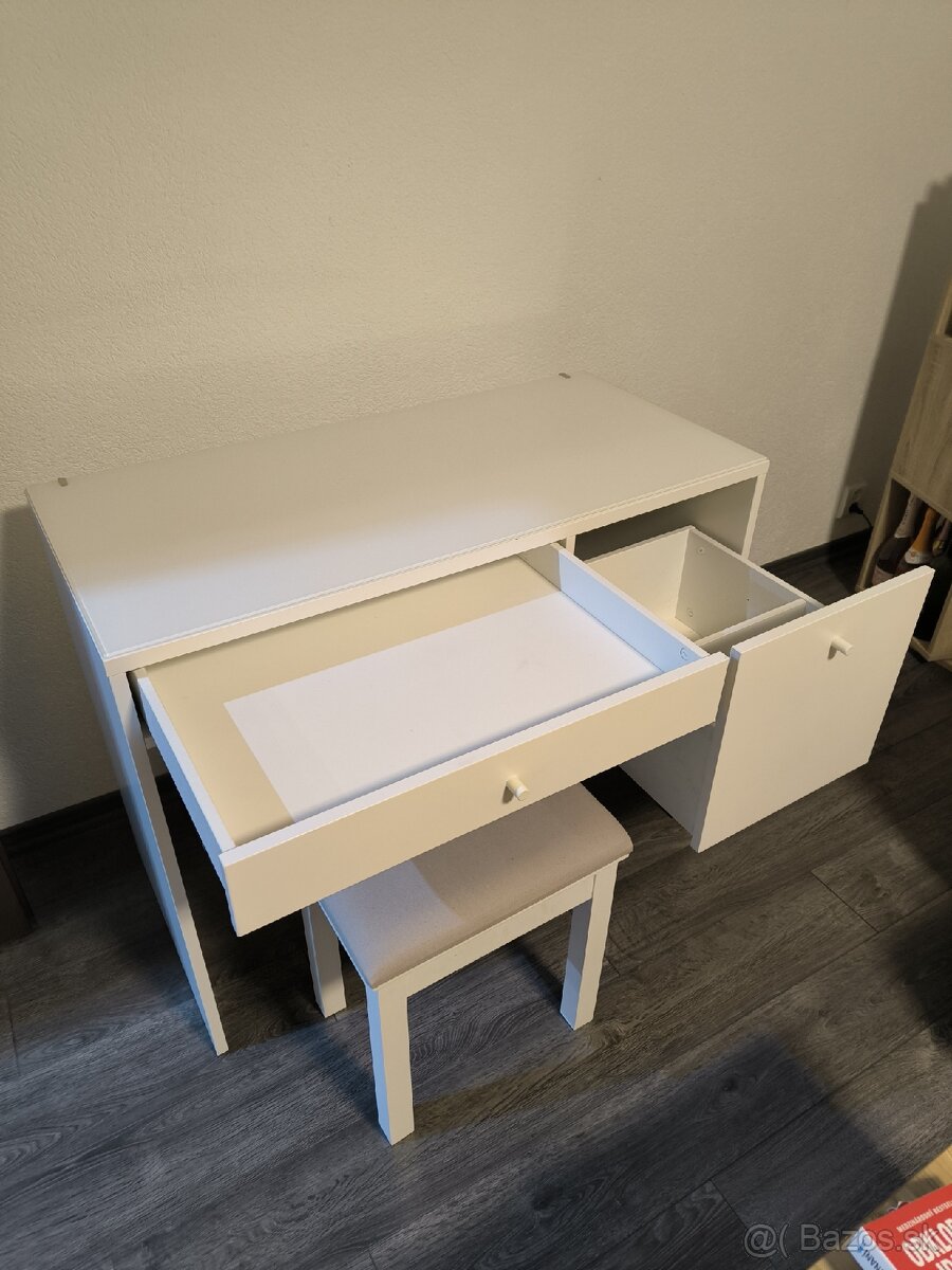 Kozmetický stolík s taburetkou - 3