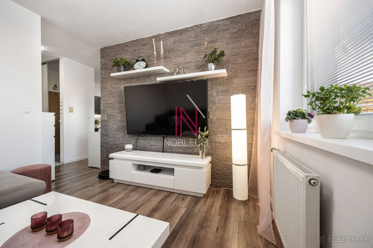 REZERVOVANÉ - 2-izbový byt v Devínskej Novej Vsi s uzavretým - 3