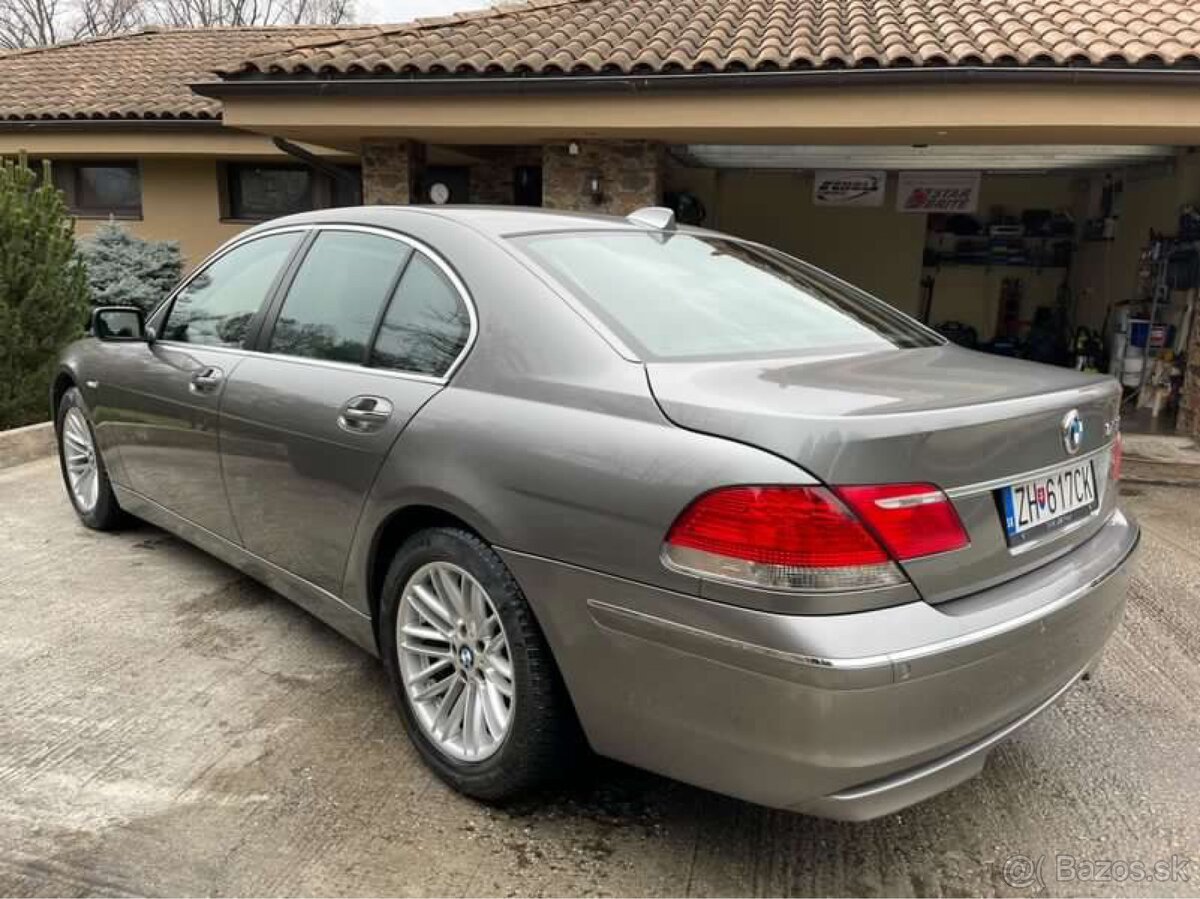 BMW 750i - 3