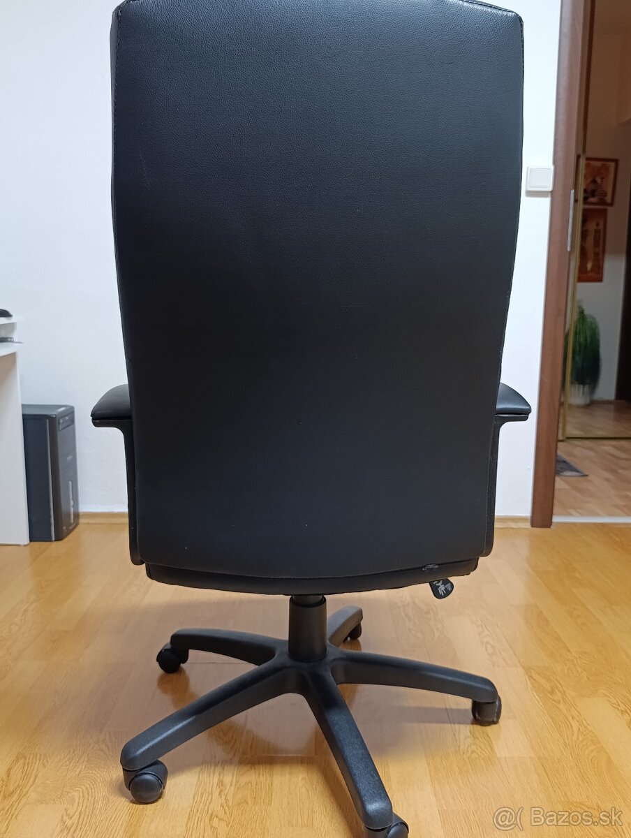 Predám koženkovu kancelársku stolicku - 3