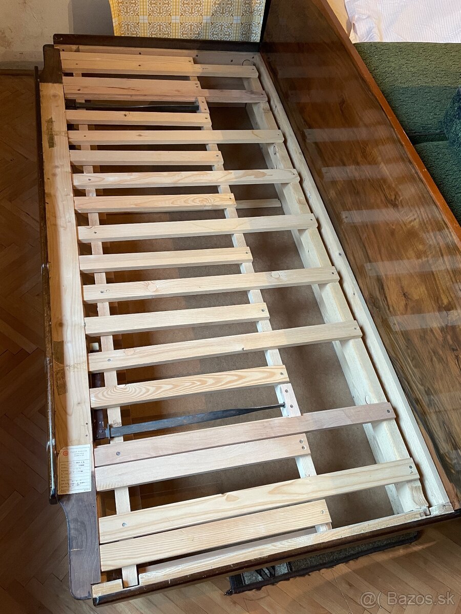 Rozkladací gauč - orech leštený - 3