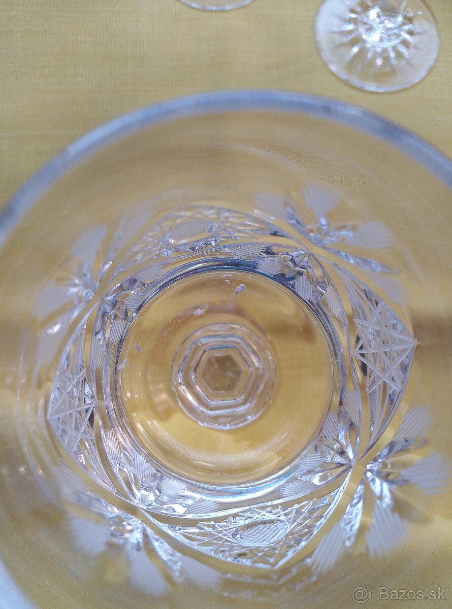 Brúsené poháre na stopke - 3