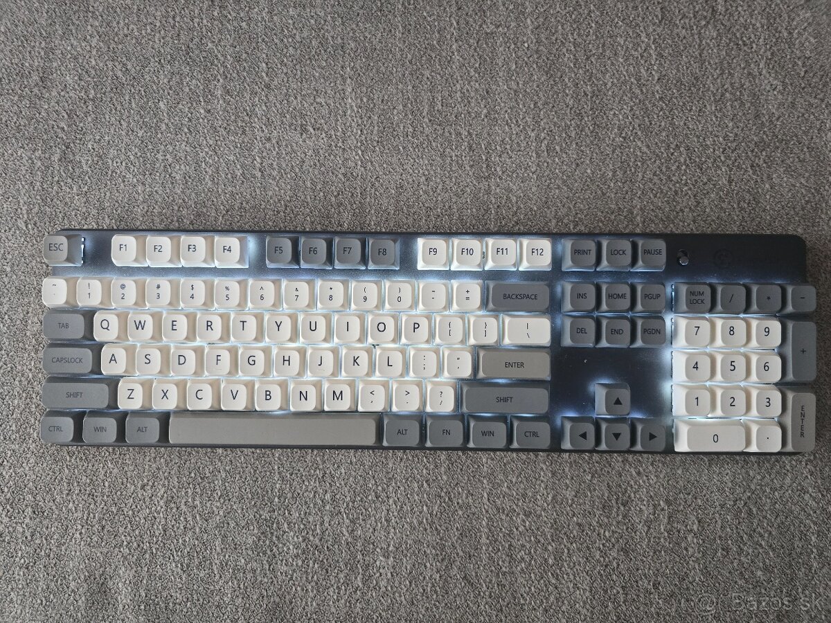 Mechanická bezdrôtová klávesnica GameSir GK300 Black - 3