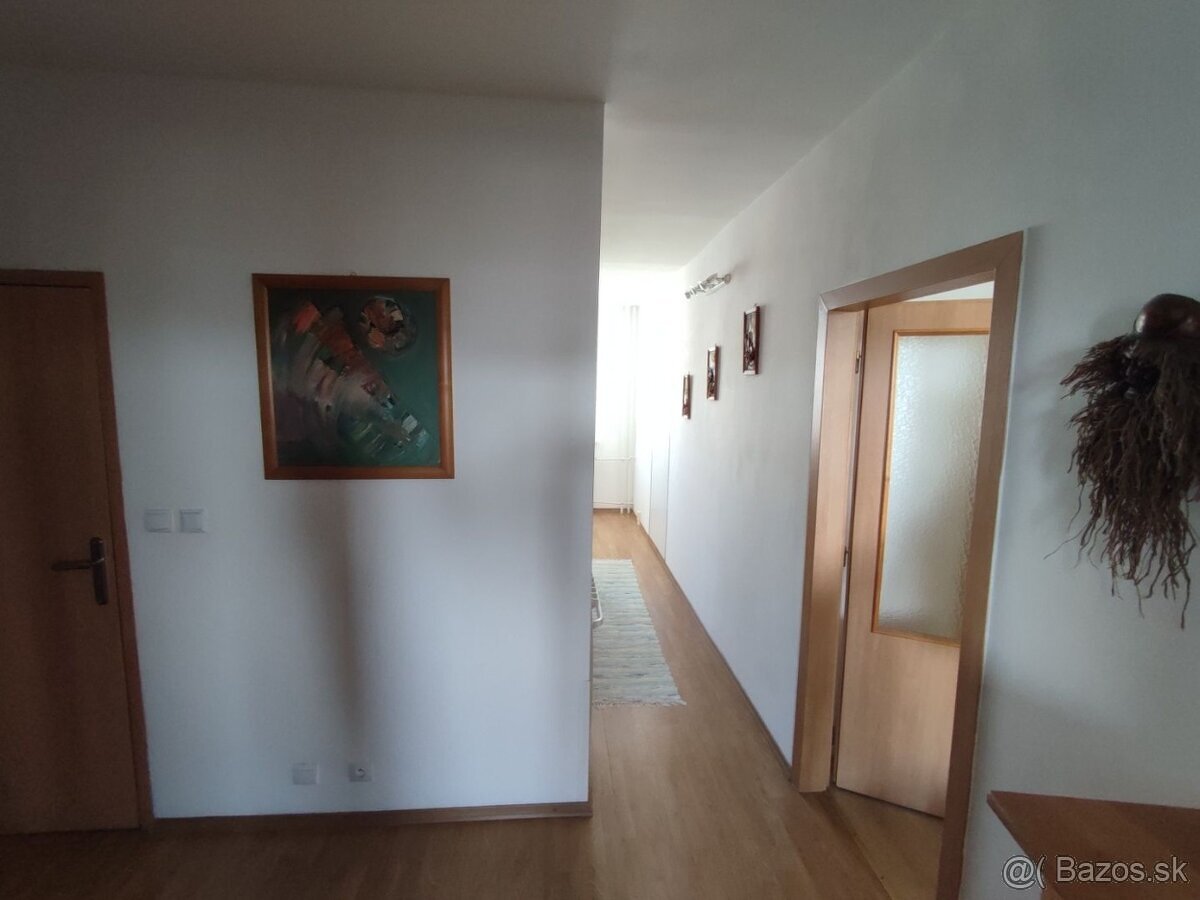 Predaj 3-izbový byt s balkónom - ul. Štefánikova - 3