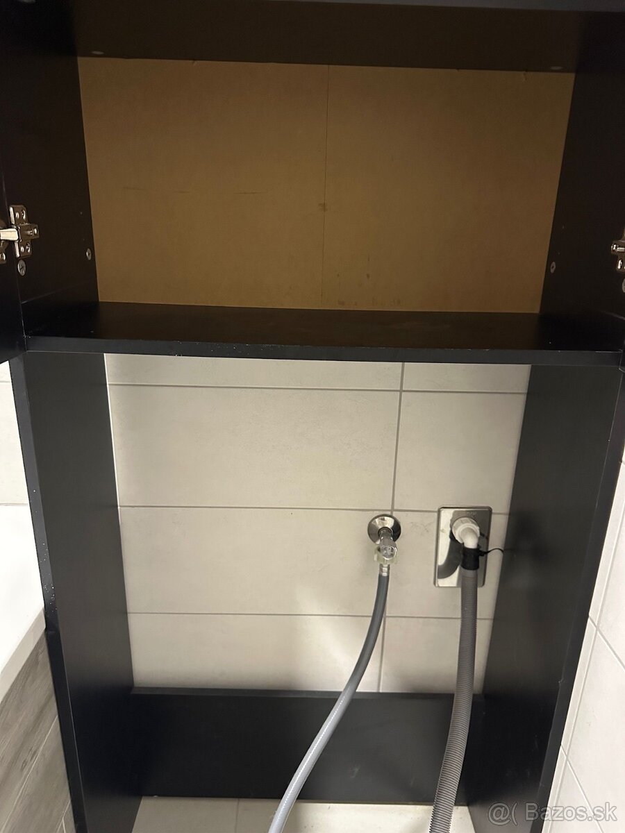 Skrinka nad práčku - 3