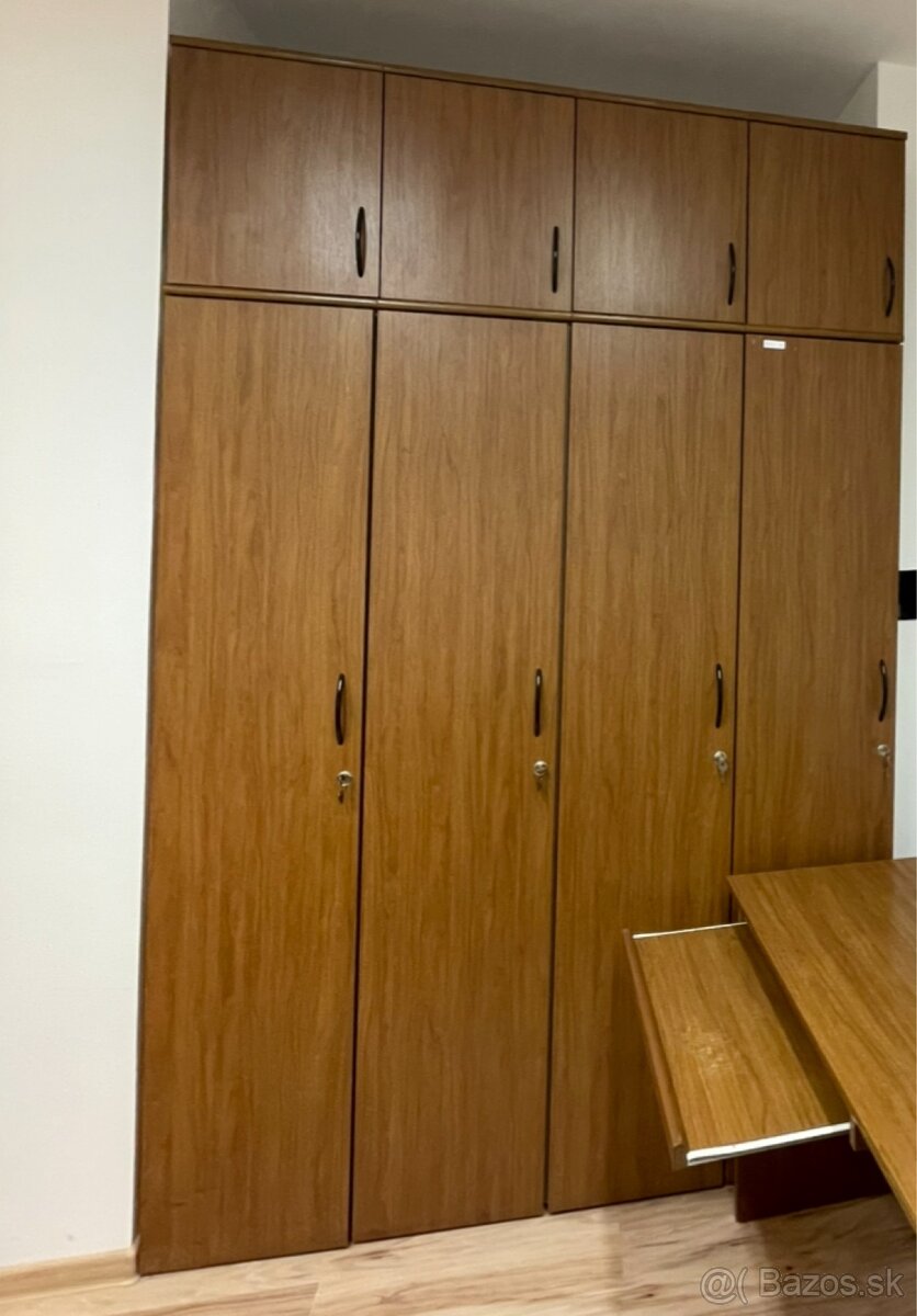 Predám 4 ks vešiakové skrine s nadstavcom - kancelária - 3