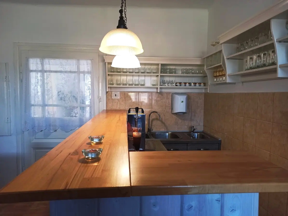 Na predaj zaujímavá nehnuteľnosť v - 3