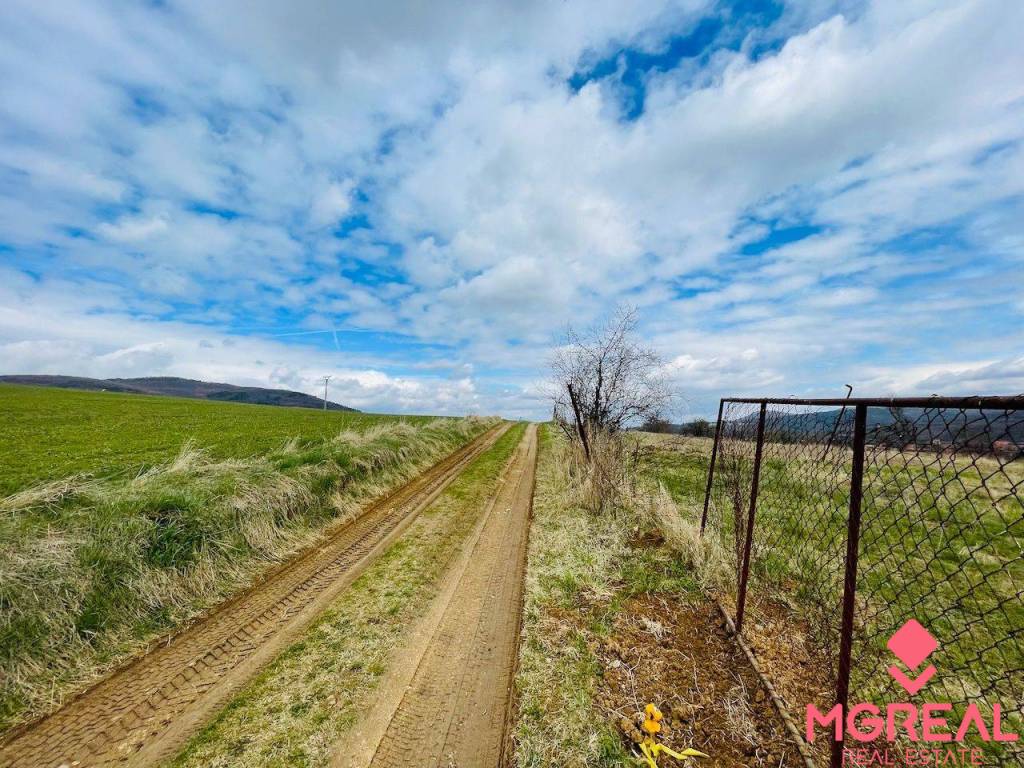 Na predaj pozemok v Kolačne - 3