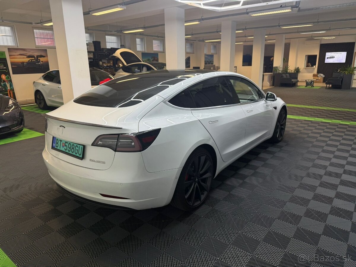 Tesla Model 3 Performance 2020 – Zee - 3