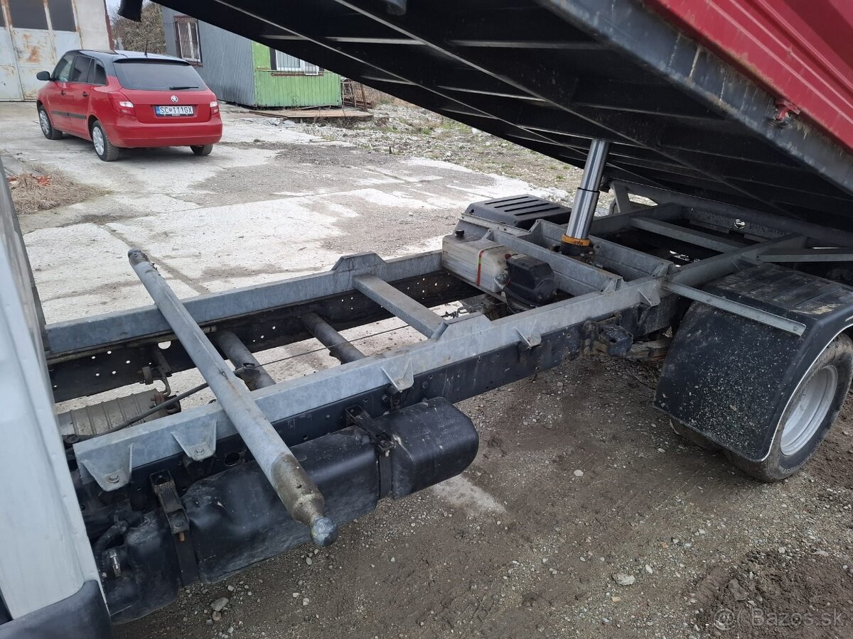 Nákladné vozidlo IVECO DAILY - sklápač - 3