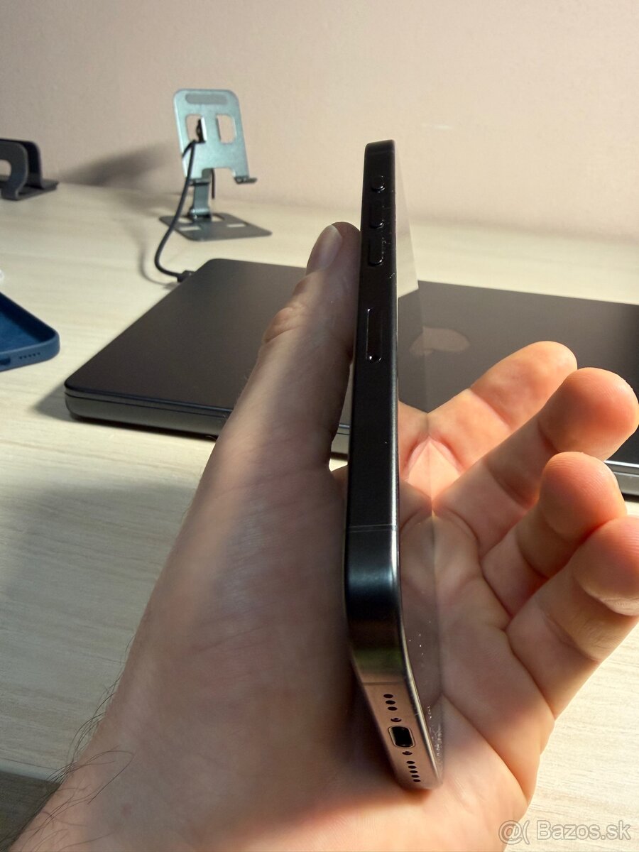 iPhone 15 Pro 256 GB titanium - 3