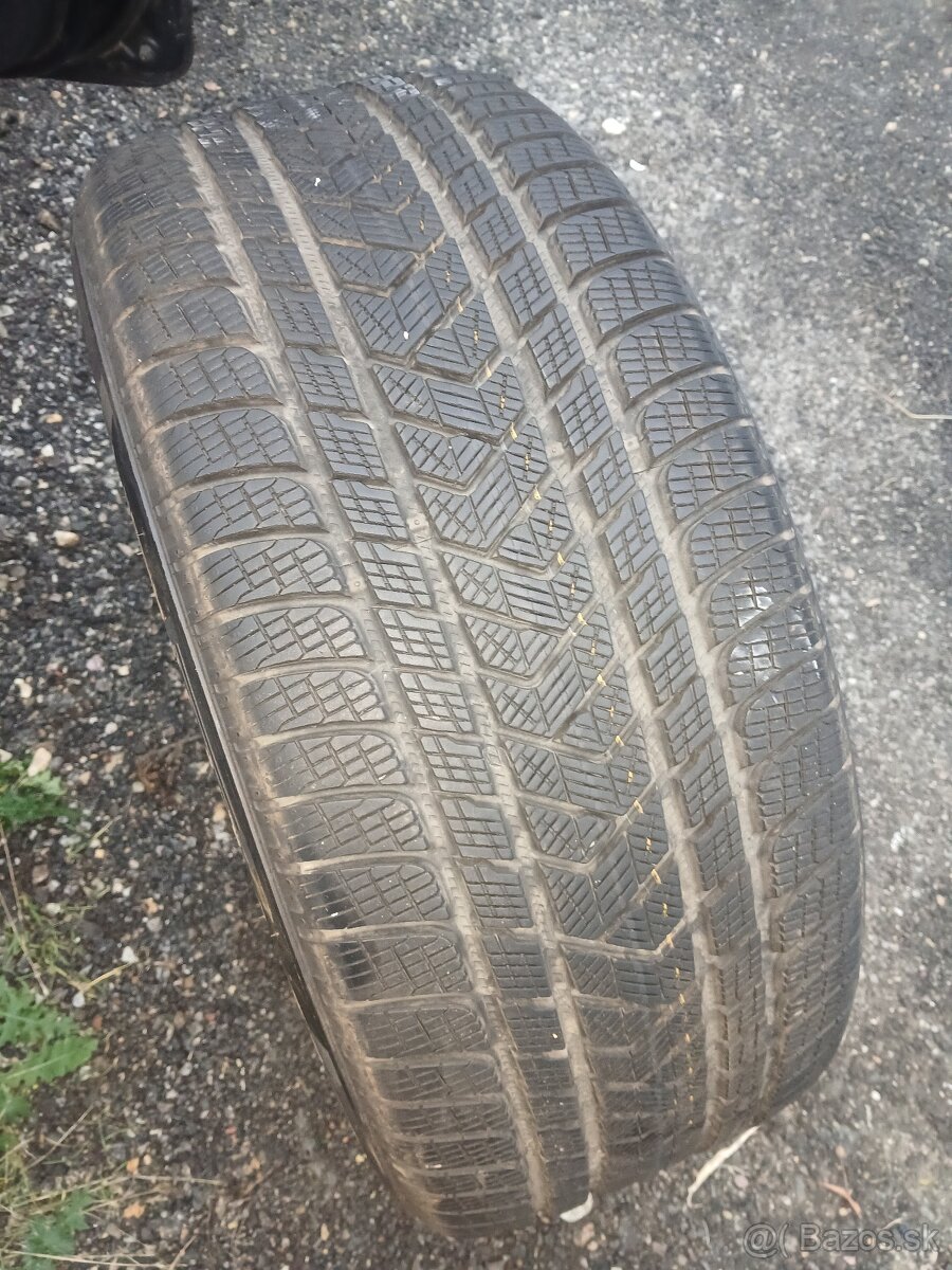 Pirelli scorpion 285 45 22 - 3