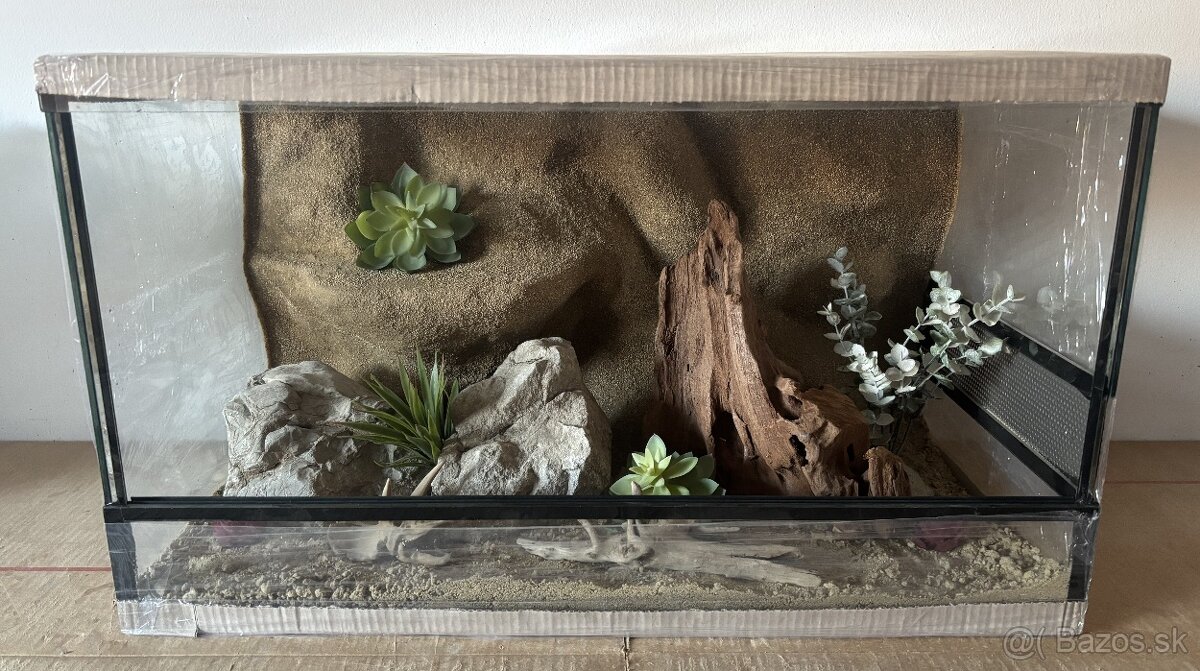Terárium 70x40x40 s 3D stenou - 3