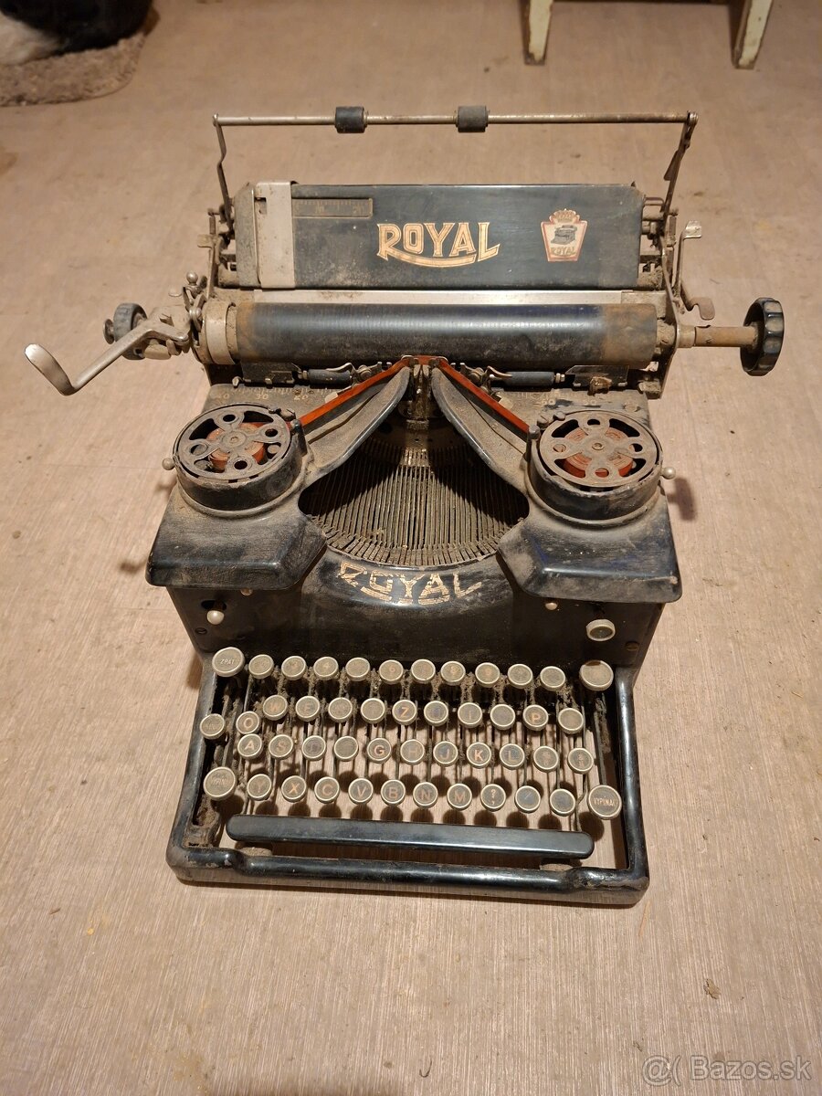 Pisaci stroj Royal - 3