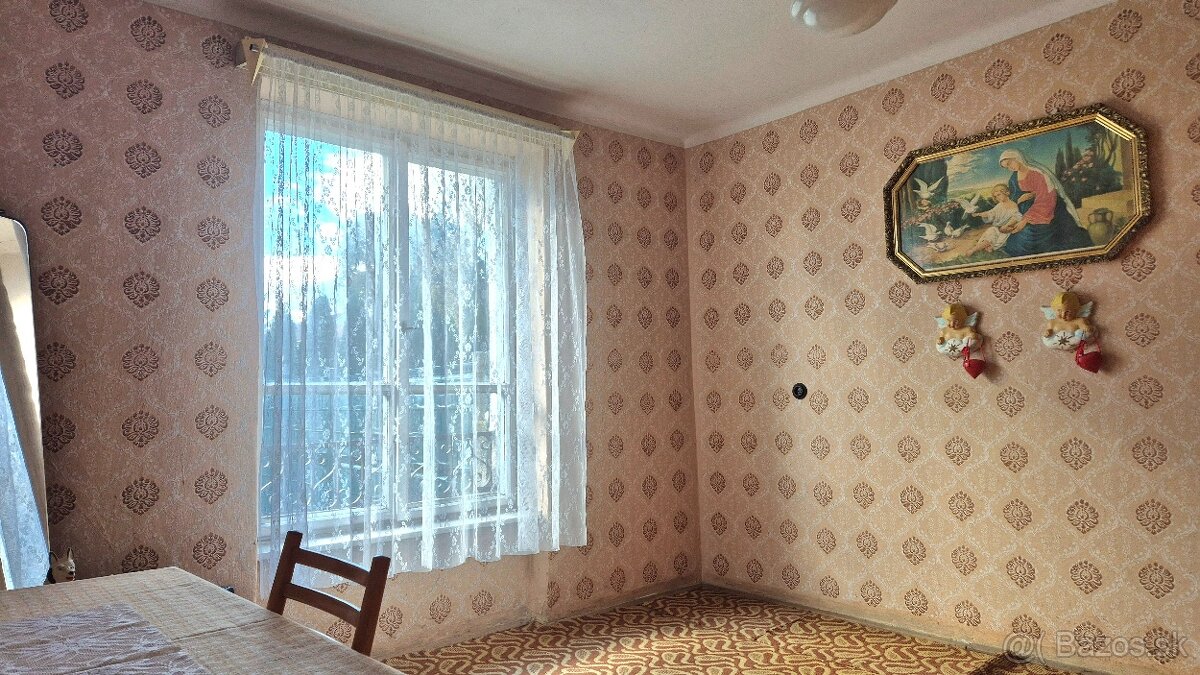 Exkluzívne ponúkame na predaj veľký 3.izbový byt s pozemkom. - 3