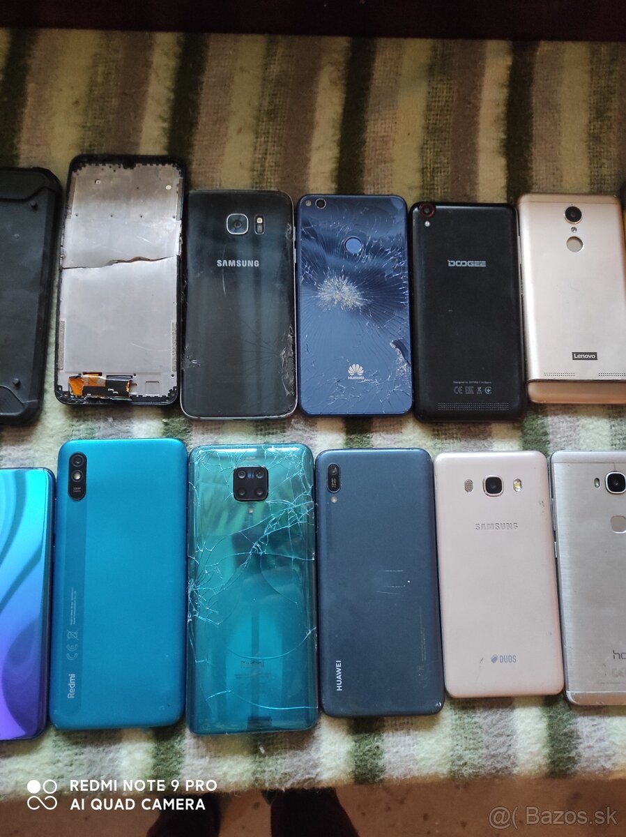 Predám telefóny - 3