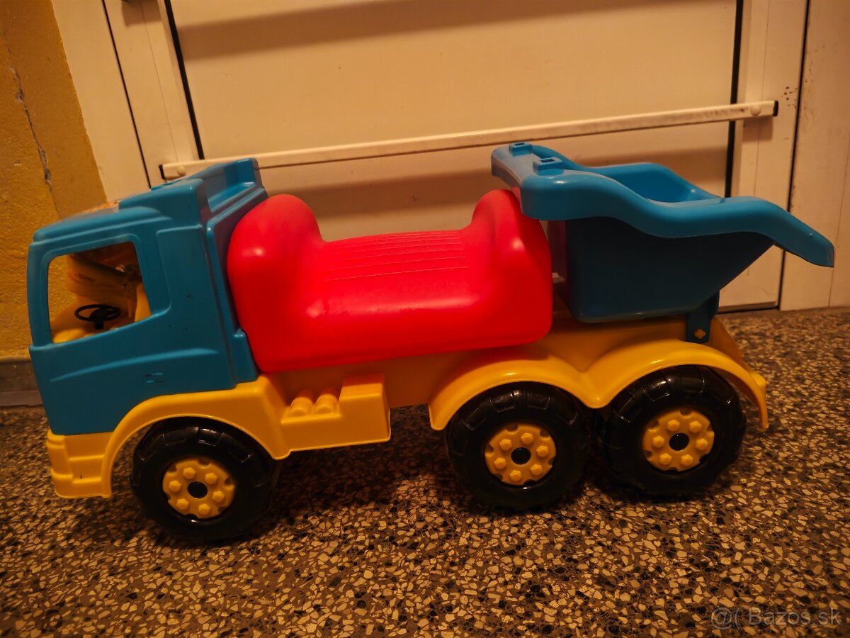 Predám detské hračky na von , odrážadlo, auta - 3